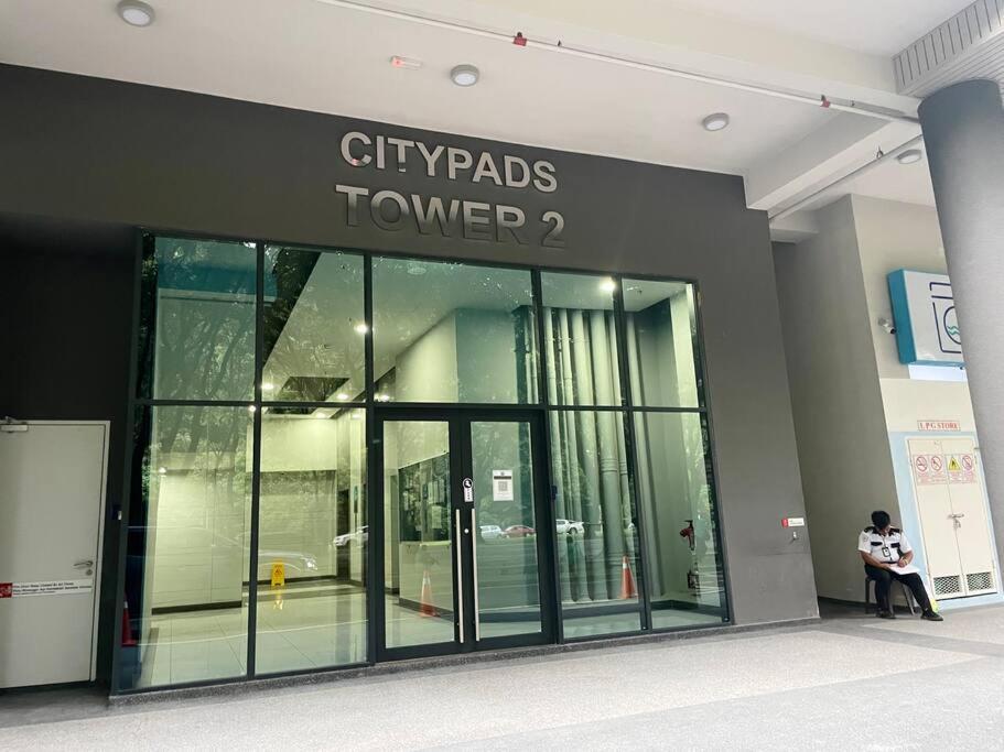 Ferienwohnung Jesselton Quay,2BR,5-6pax,Sea/mountain view Kota Kinabalu Exterior foto