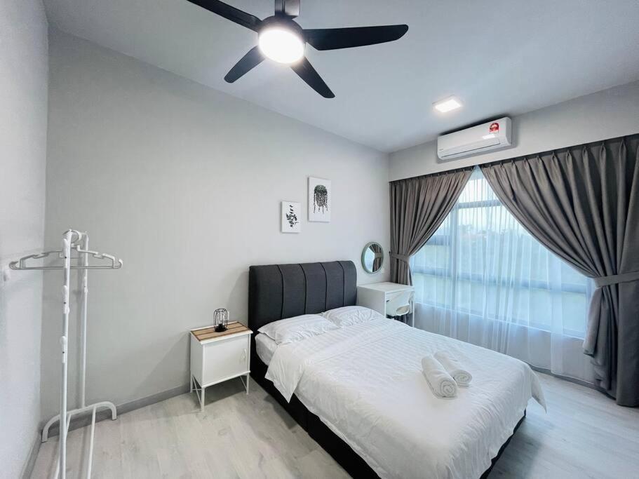 Ferienwohnung Jesselton Quay,2BR,5-6pax,Sea/mountain view Kota Kinabalu Exterior foto