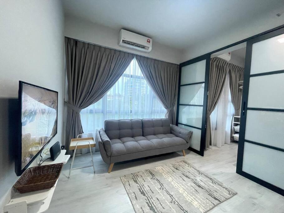 Ferienwohnung Jesselton Quay,2BR,5-6pax,Sea/mountain view Kota Kinabalu Exterior foto