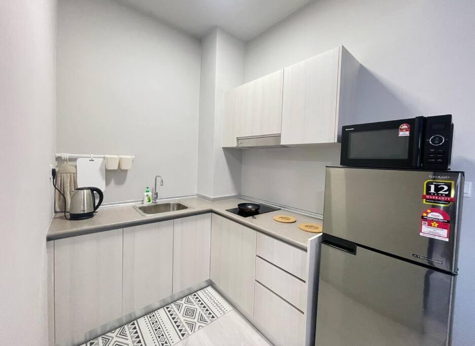 Ferienwohnung Jesselton Quay,2BR,5-6pax,Sea/mountain view Kota Kinabalu Exterior foto